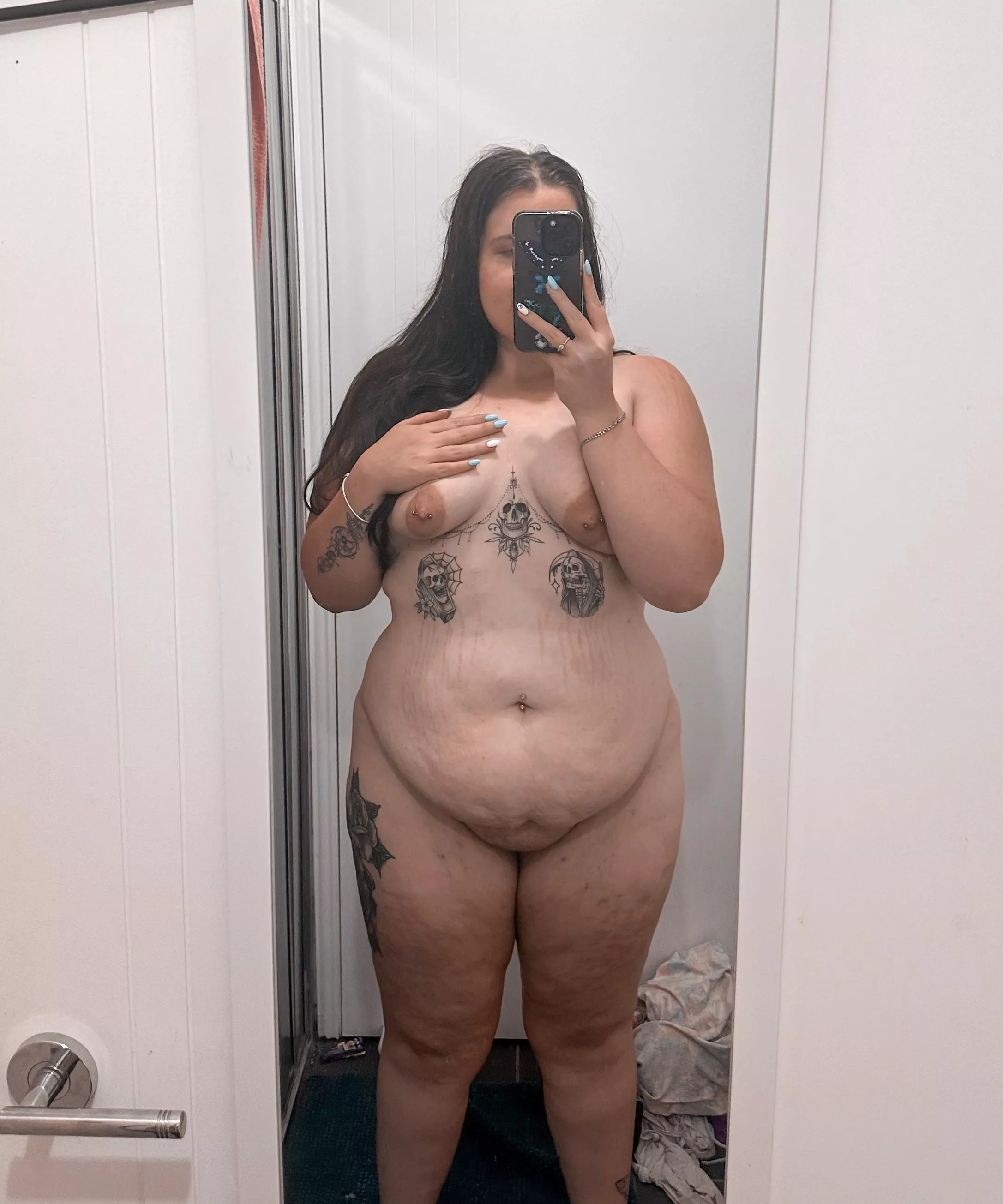 Lets kiss under the mistletoe x