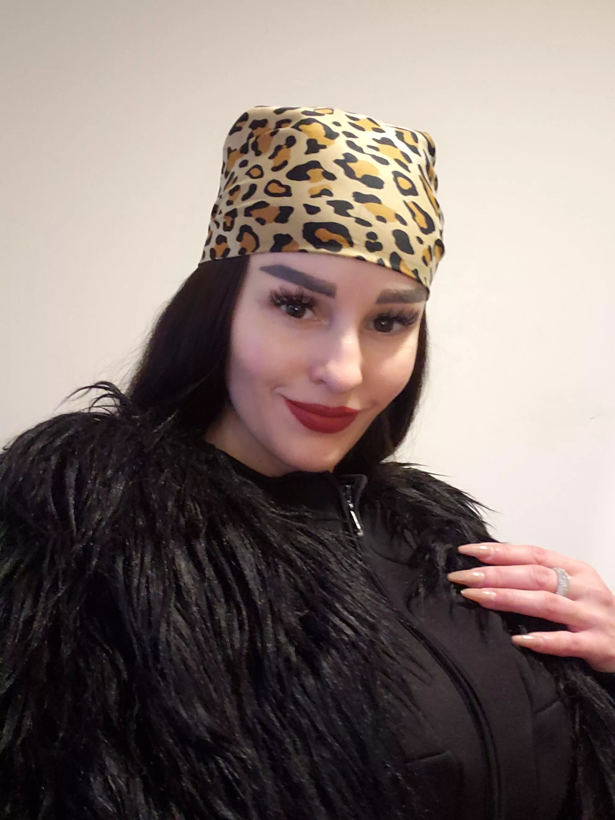 Long nude nails and animal print...match made in heaven