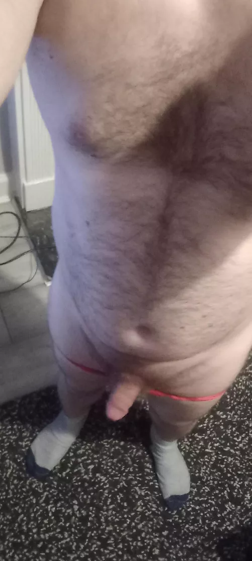 (M) 19 very self conscious, help me be more confident!!