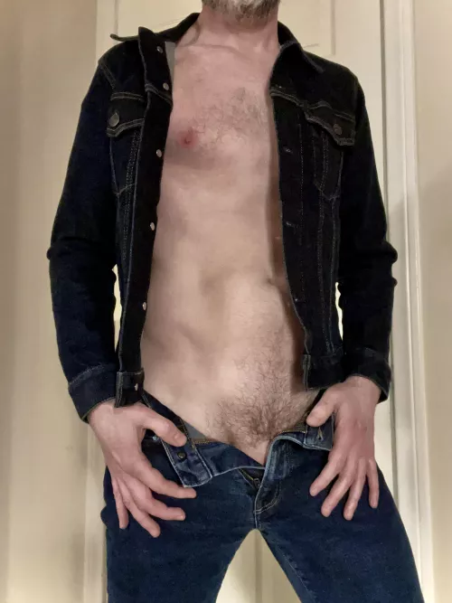 Not Canadian but my tuxedo is