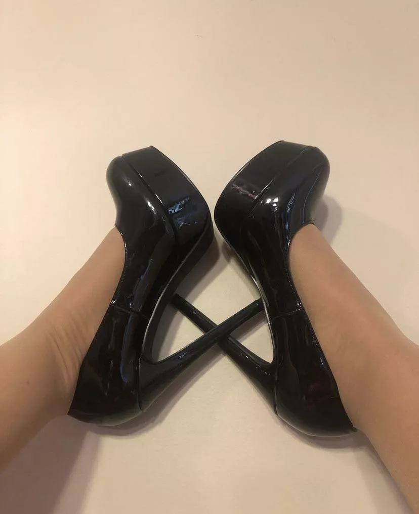 Not sure how my sister walks in these!