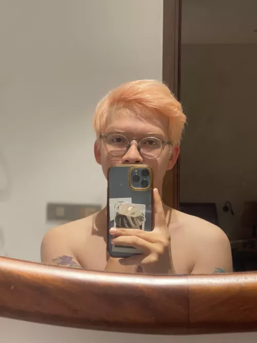 Peach Fuzz is the colour of the year 2024