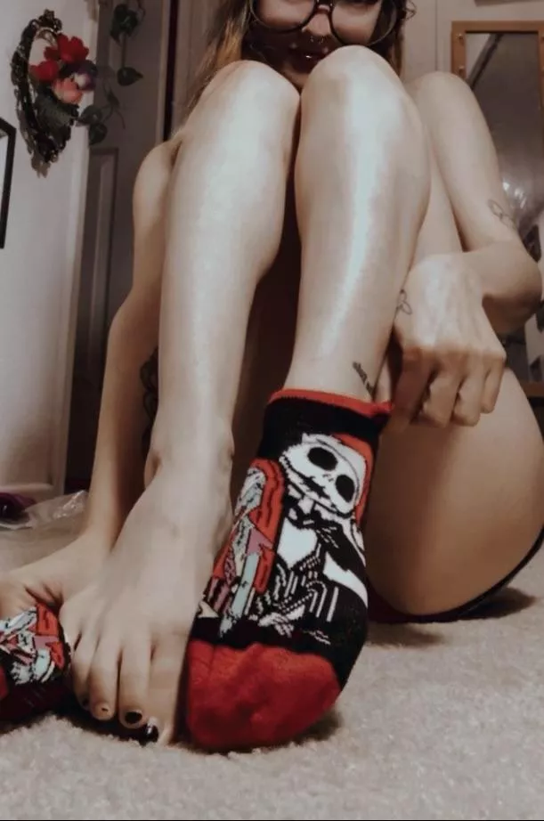 [selling] Xmas is coming early! Get yourself the gift of these ankles ready to ship ~Selling panties/socks/bras and digital content~