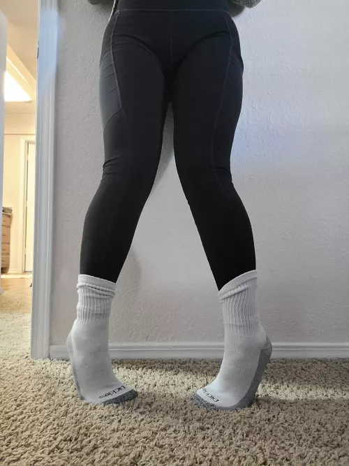 Simple black leggings while getting ready to hit the gym