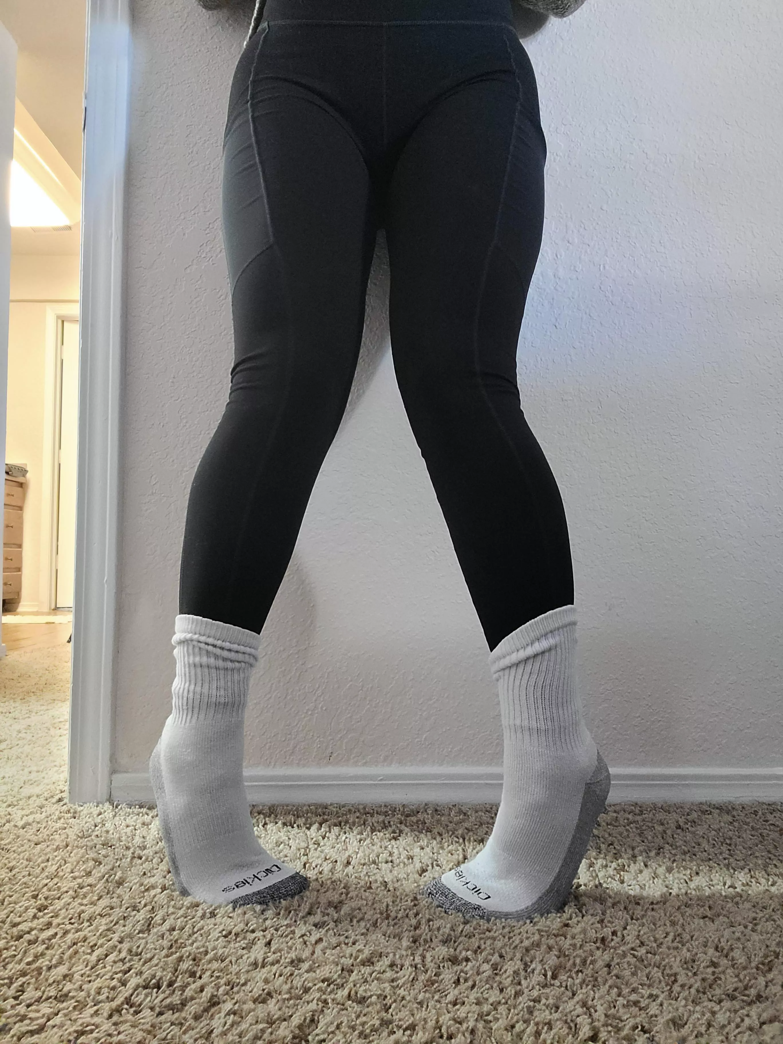 Simple black leggings while getting ready to hit the gym