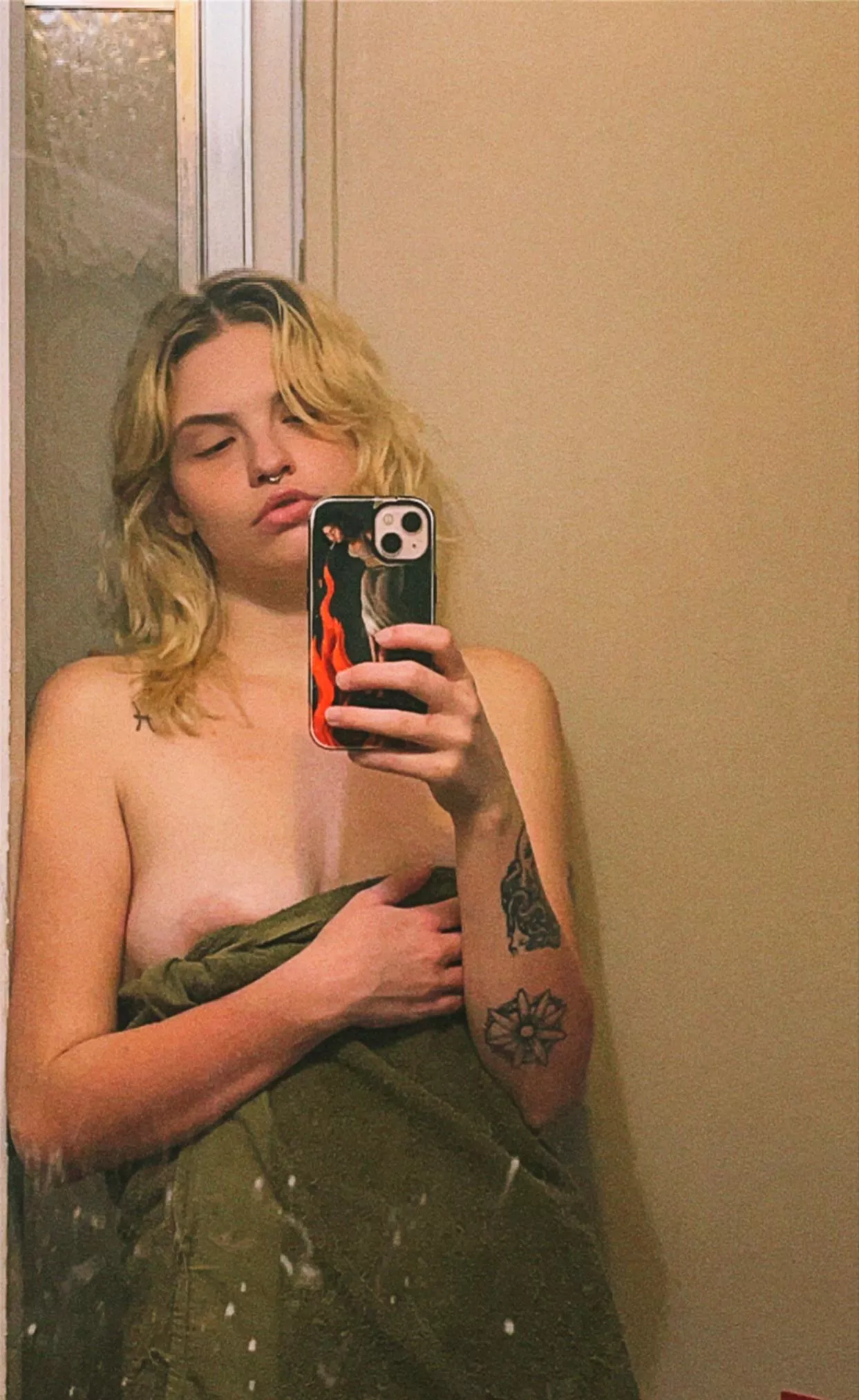 Wanna see me drop the towel?