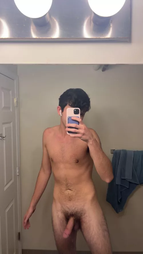 20, horny college boy snap: anthonyogie