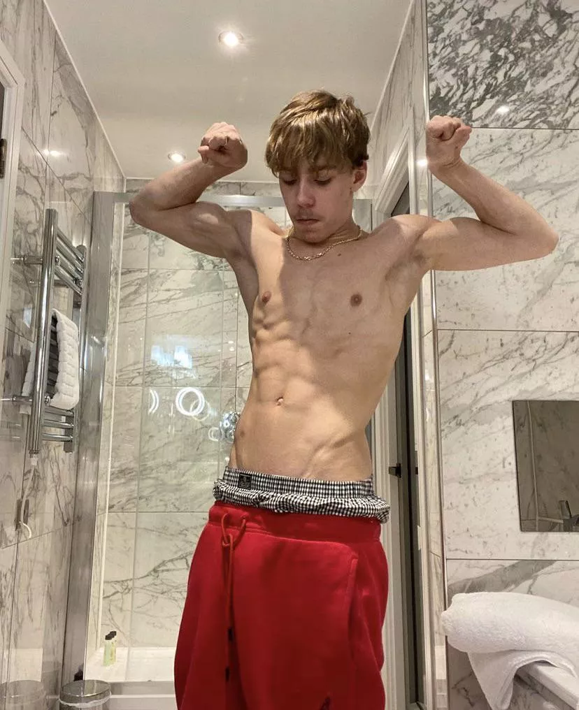 20 Uk owenmadinax looking for sluts no over 25 please send fsce when adding I want sluts only 20 Uk owenmadinax looking for sluts no over 25 please send fsce when adding I want sluts only