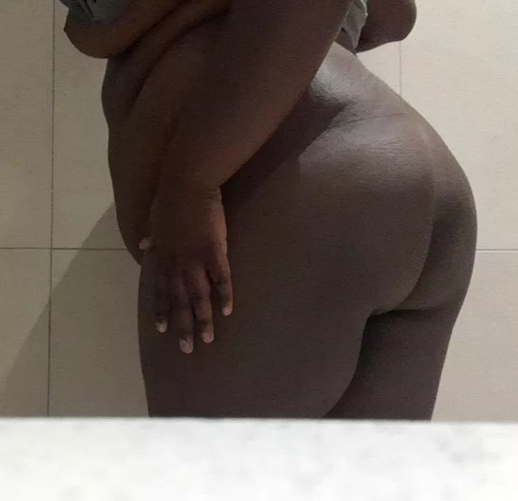 Anyone want a slutty and lonely gf?