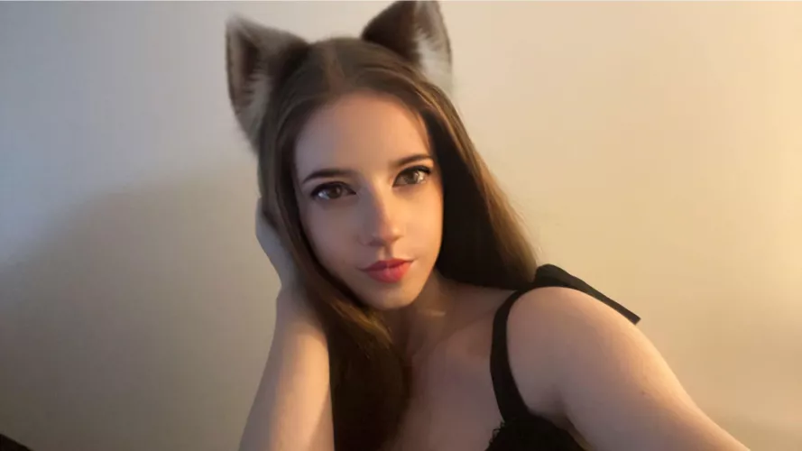 babe you've been gaming all day, can you please give me attention now??