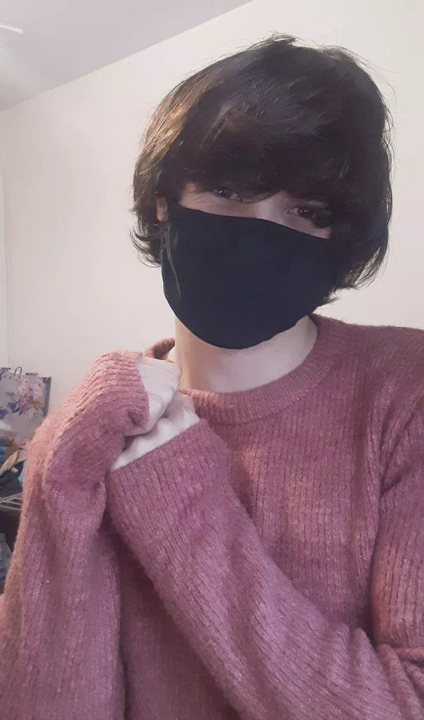 Being femme isn't always curves and cute outfits, sometimes it's a cozy sweater and a warm smile :3