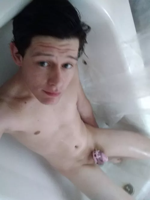 Cock hungry 🤤 DMs open