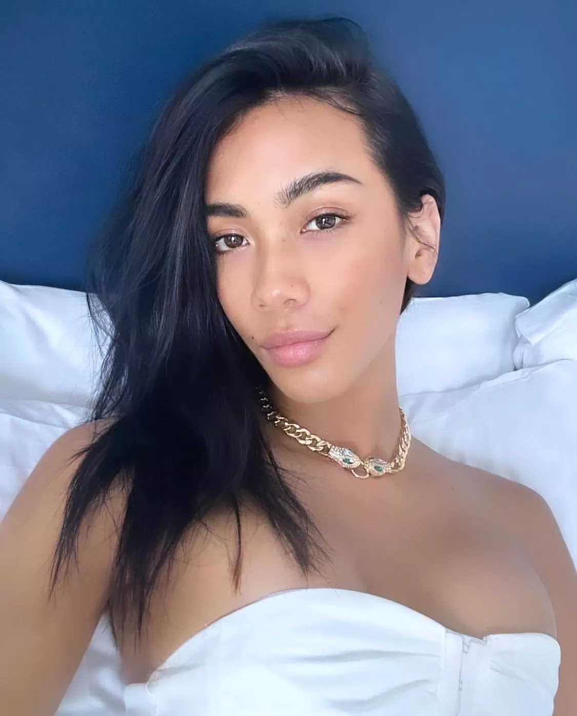 Could I be your Christmas present this year 💕