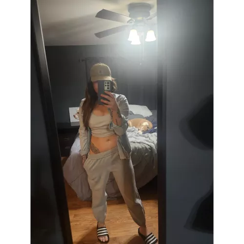 Guess who's back :) f32 mom of 2