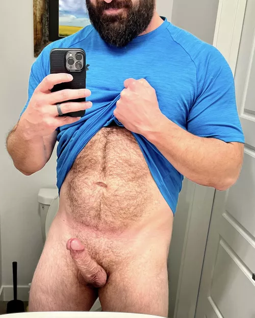 Have some friends over watching the Oilers game. Snuck away for a quick pic during intermission 😏(40)