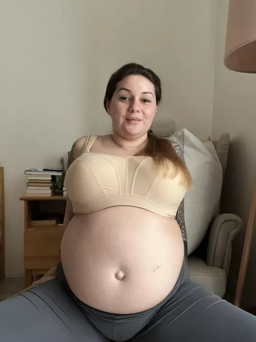 I never thought my gut would be THIS big 🤭