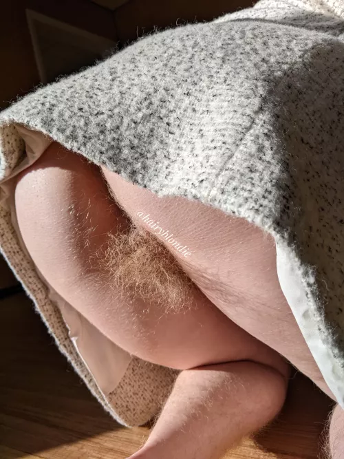 I'm not wearing panties under my coat [h]