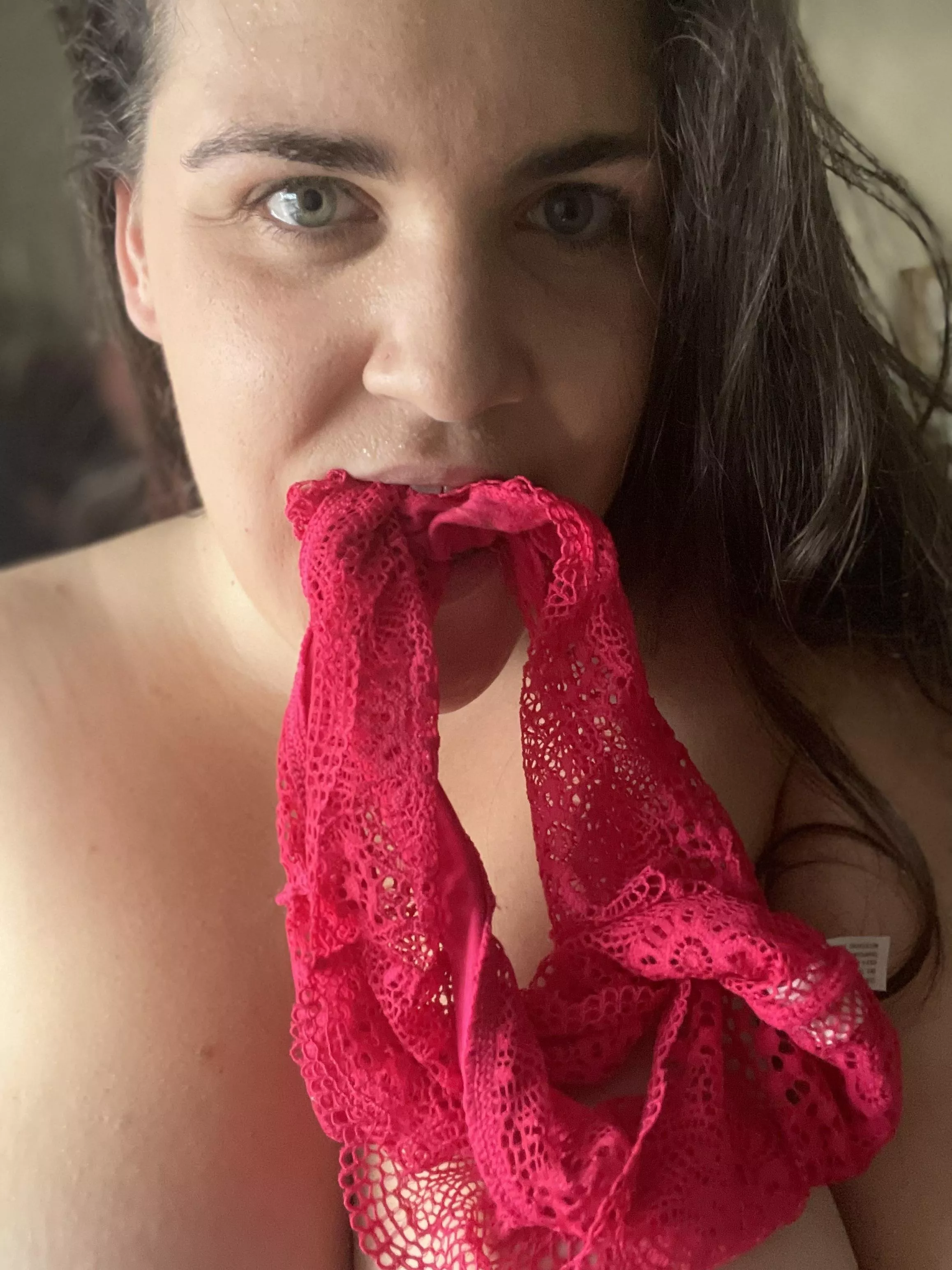 It’s wet and it tastes soo good!