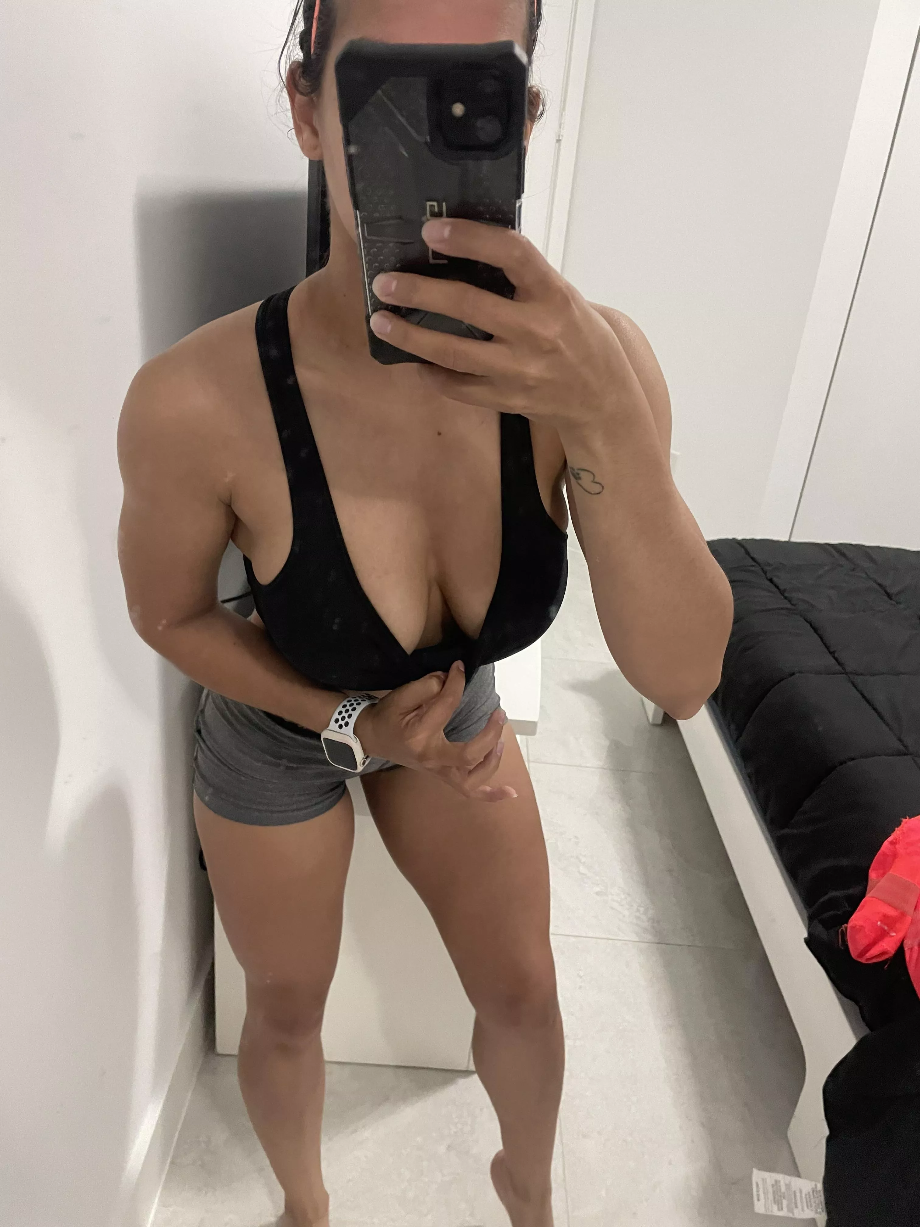 Just come and play with them papi