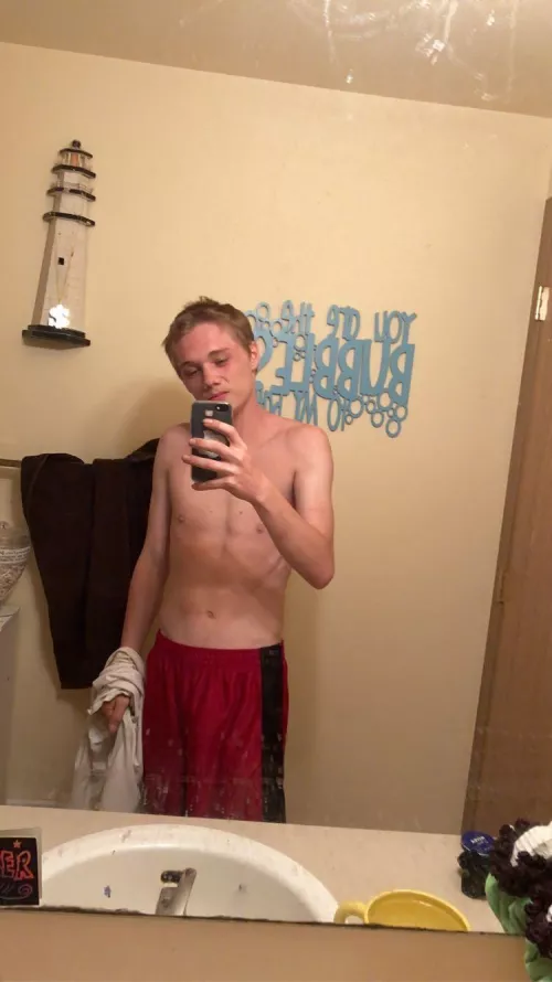 [m] anyone like skinny guys?