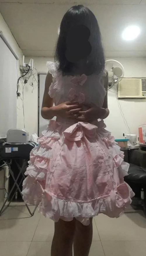Try on cute dress :D