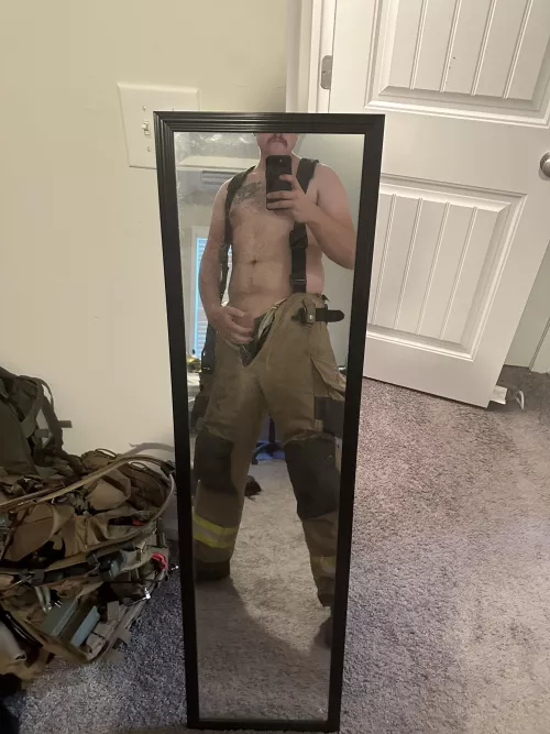 Wanna see what’s underneath my gear 😈