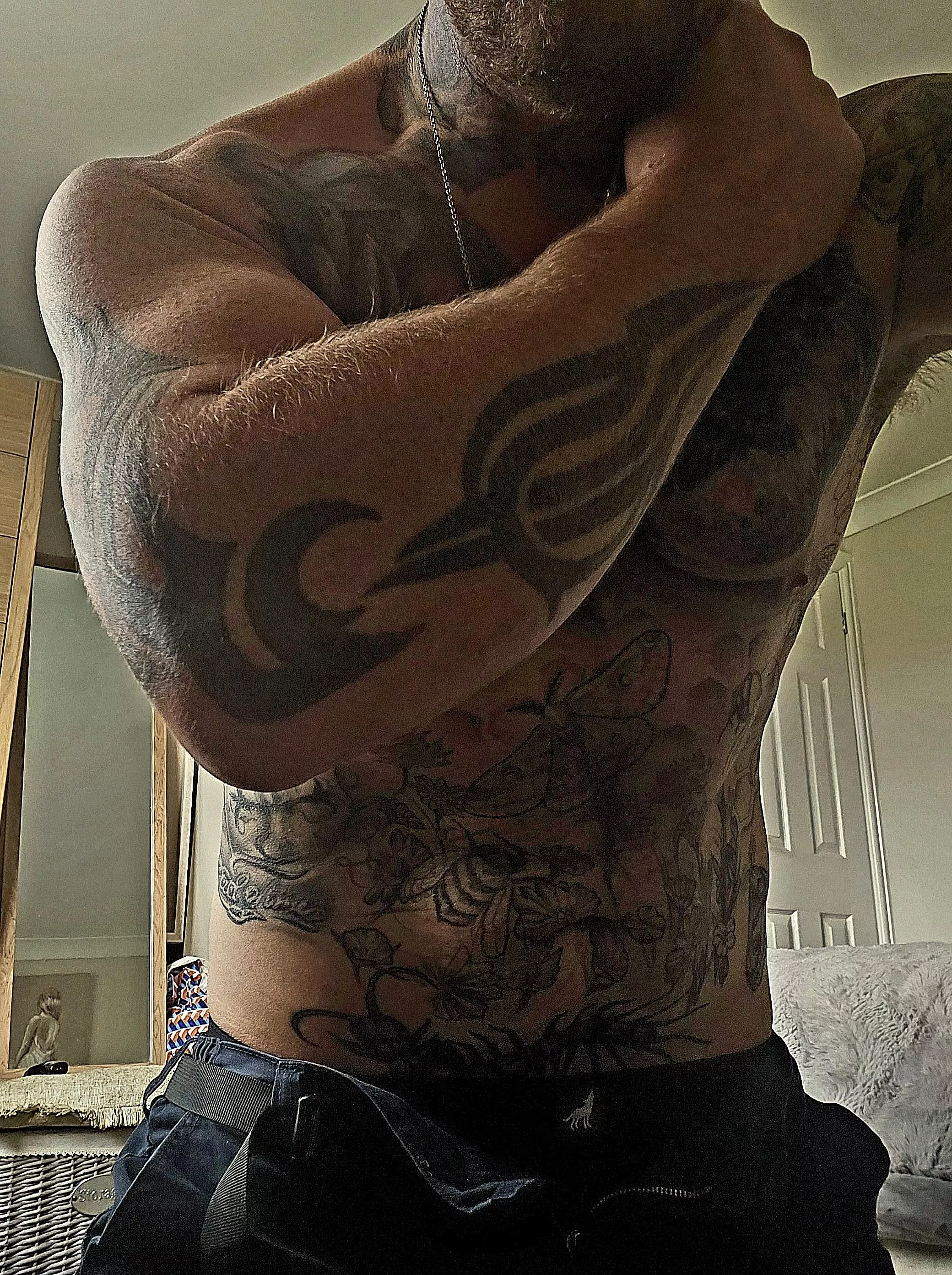 What if daddy gets you in a tight grip from behind at work ?