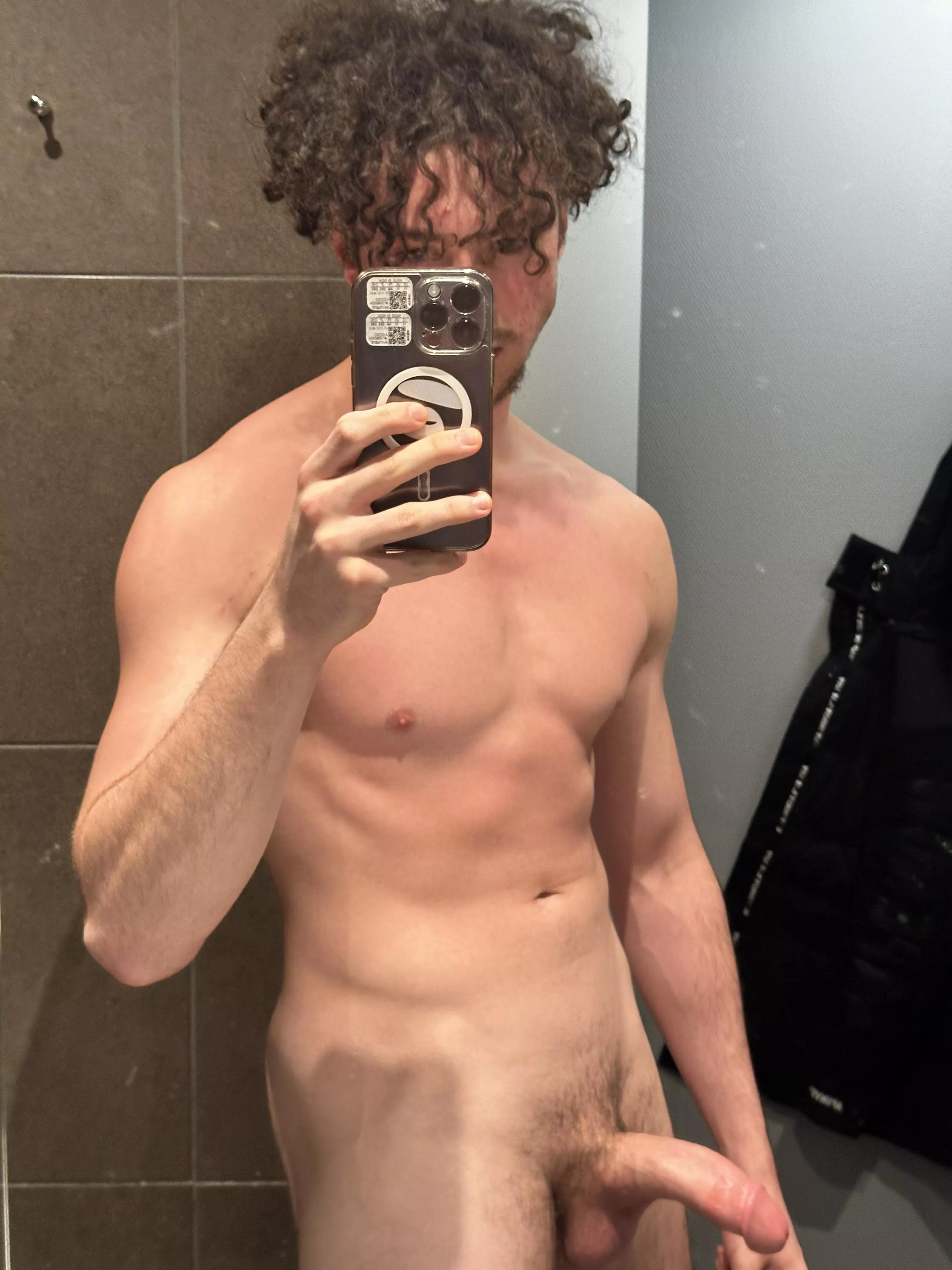 18 and NEED an older woman