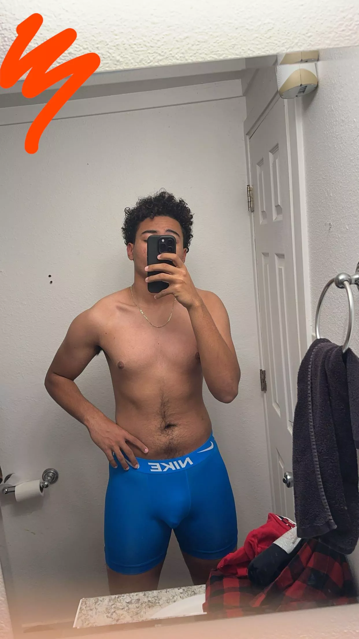 19, college bro, older guys hmu. Sc: vxprz.kj