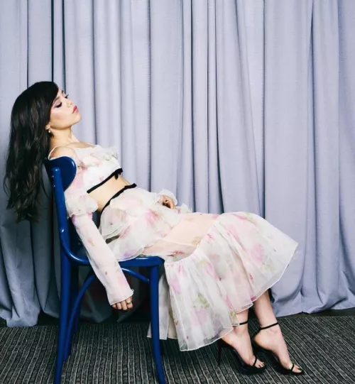 Celebrating my Reddit cake day with Jenna Ortega. Her pretty feet have been owning me for months.