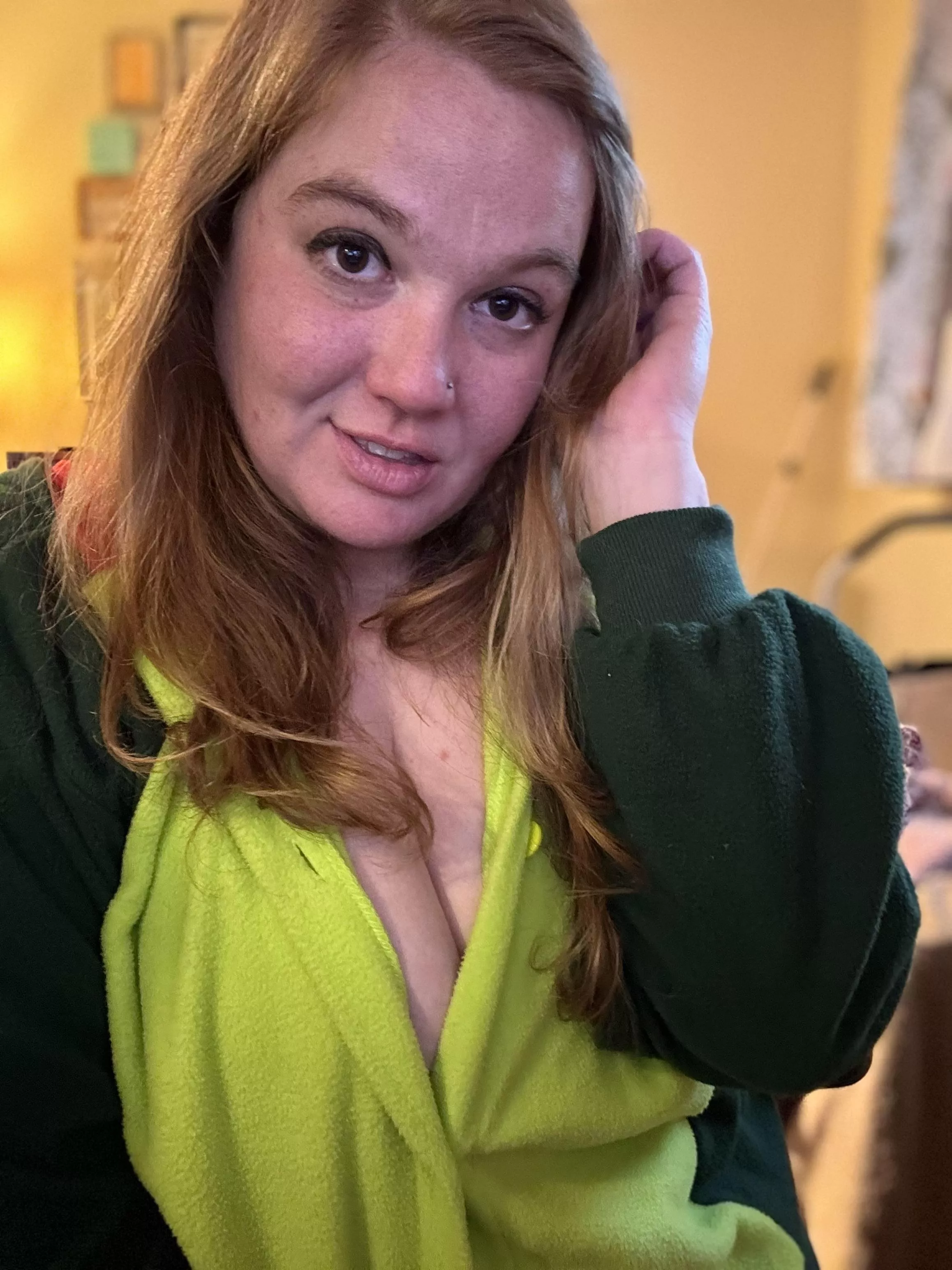 Cozy onesie selfies >>>>>