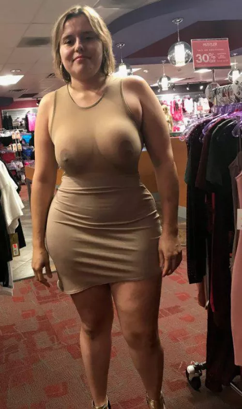 Curvy girl out shopping