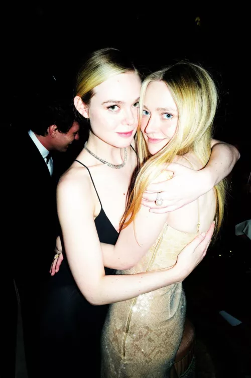 Elle & Dakota Fanning