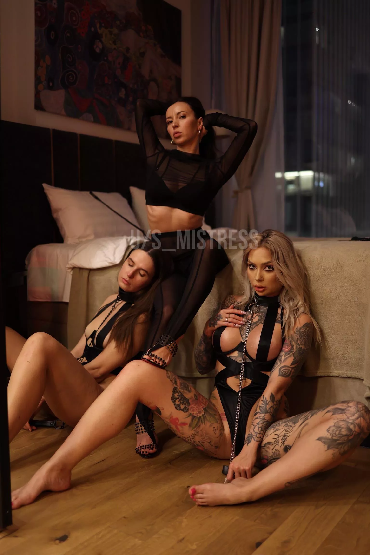 Every bitch is gonna sit in my feet