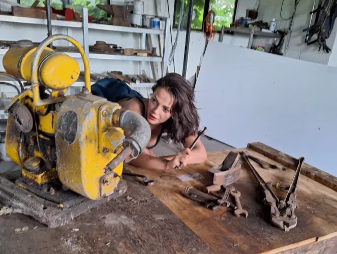 Every ones office is different, I loveeee my part time place of work X