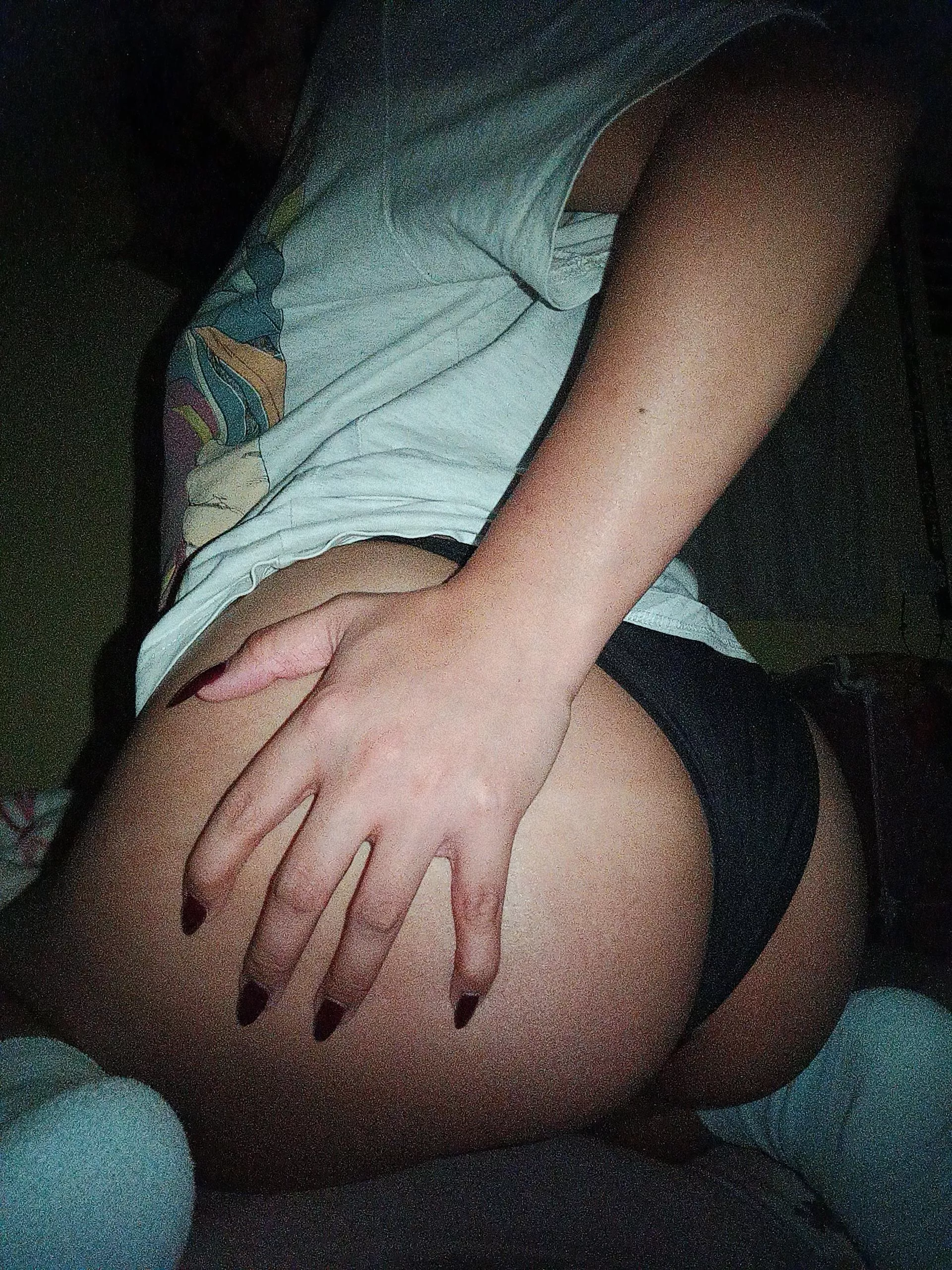 👀🍑 (f)