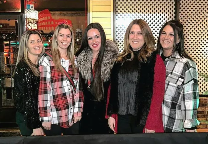 Five local hot moms💯🔥