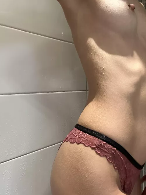 Goosebumps after cold shower ✨