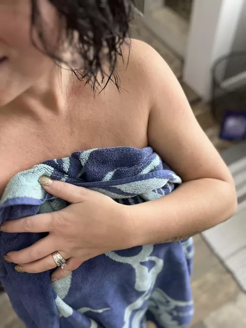 Hot shower to wake up and start my day!!