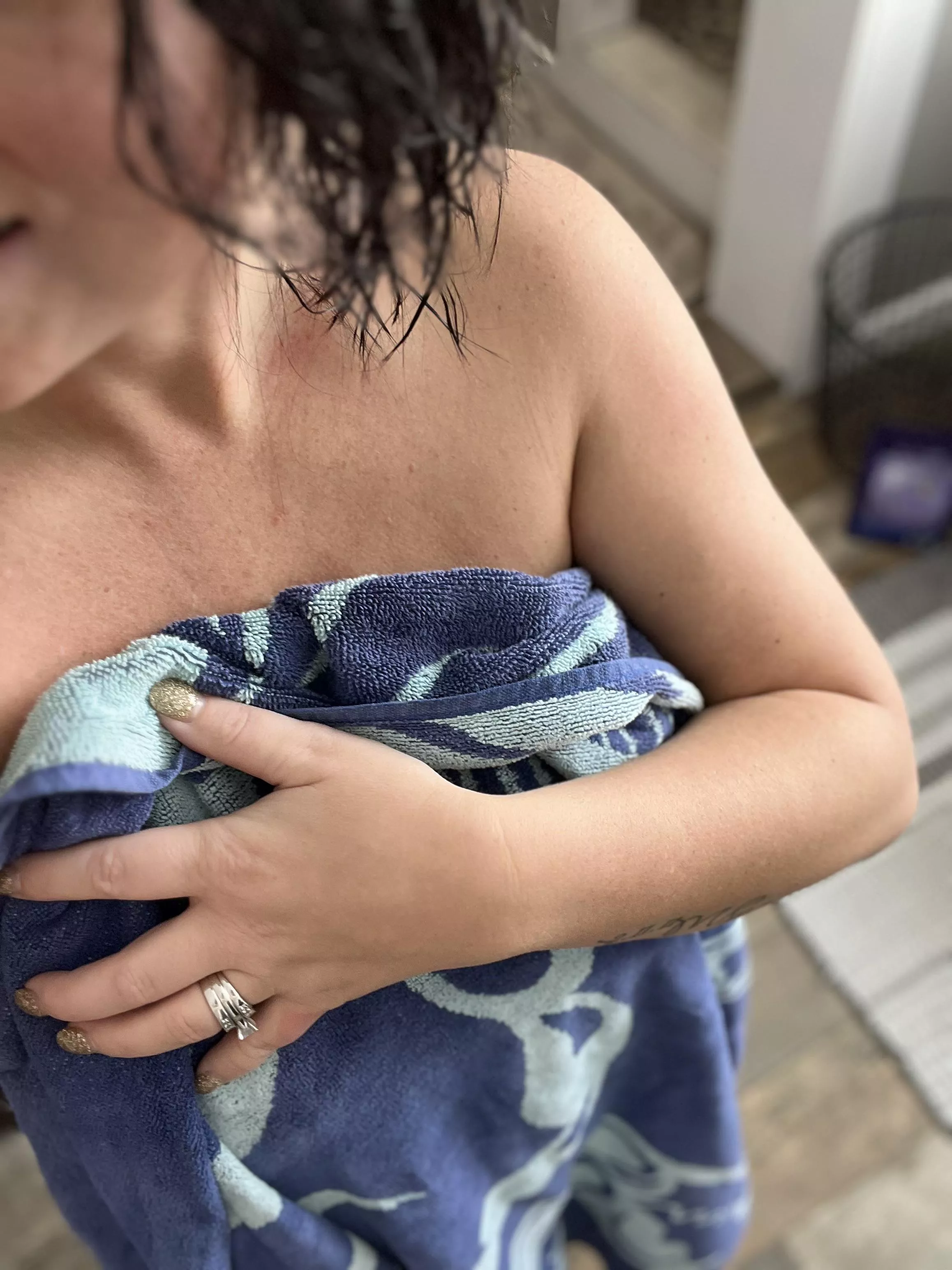 Hot shower to wake up and start my day!!