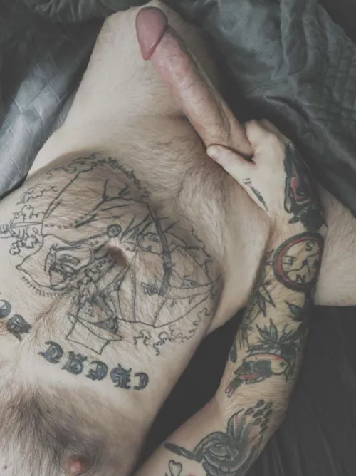 How fast do you think you could get this cock to fill you? 😈