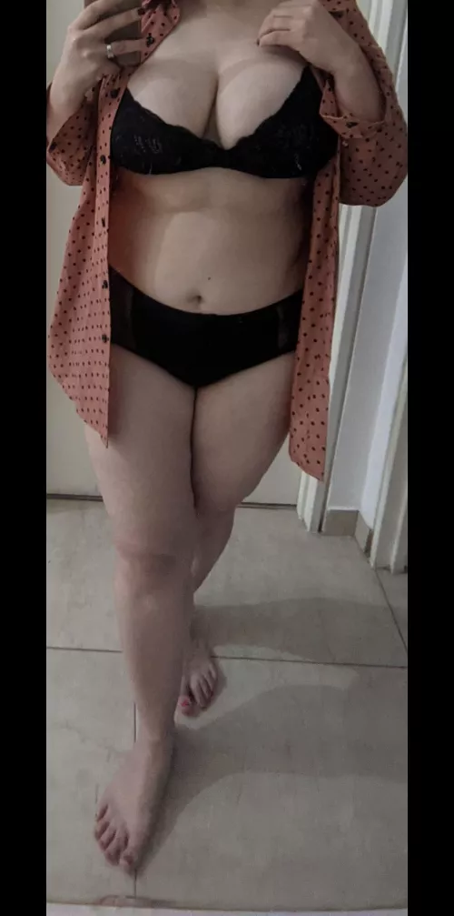 I like to share with you my chubby bellybutton cause you are always so nice