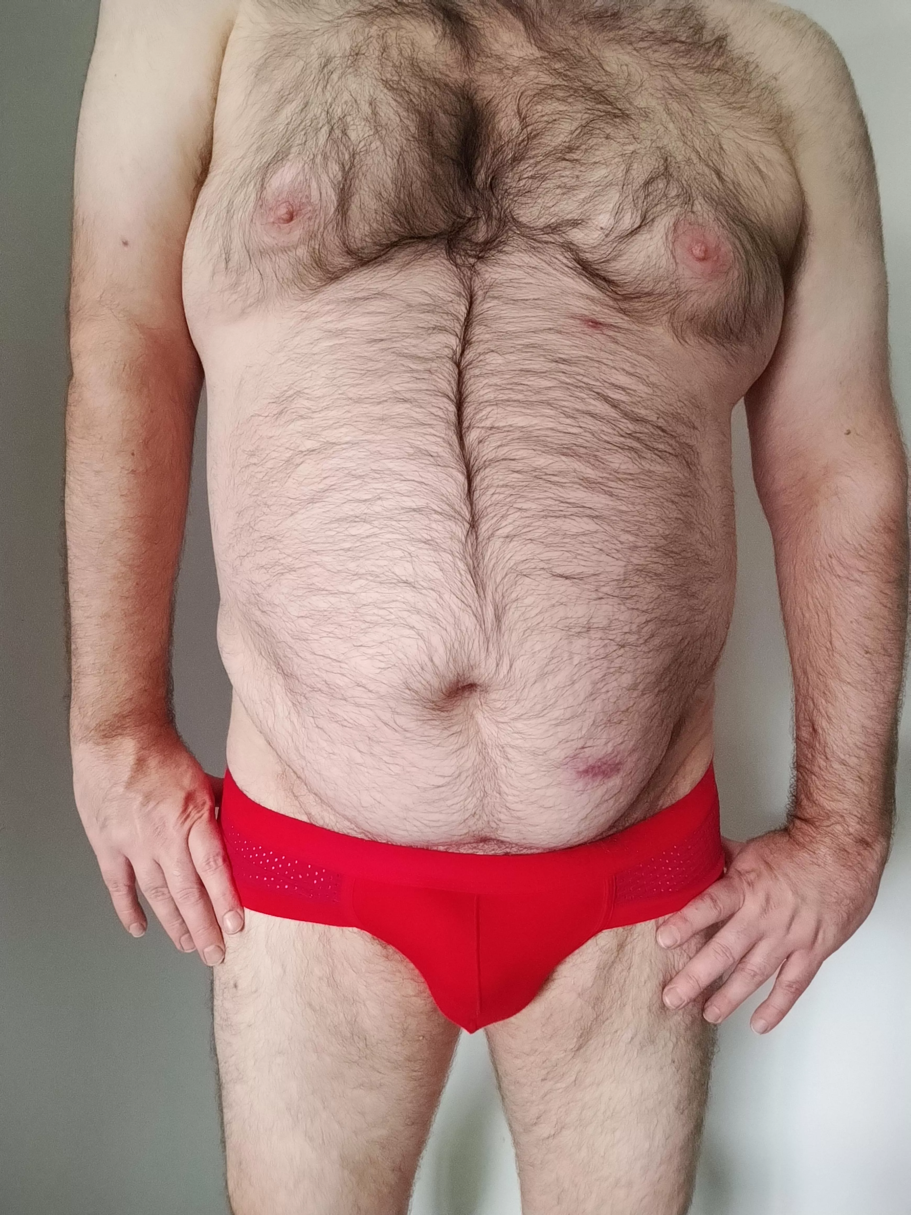 I was sent these years ago by mistake. Genuinely surprised that they fit me.