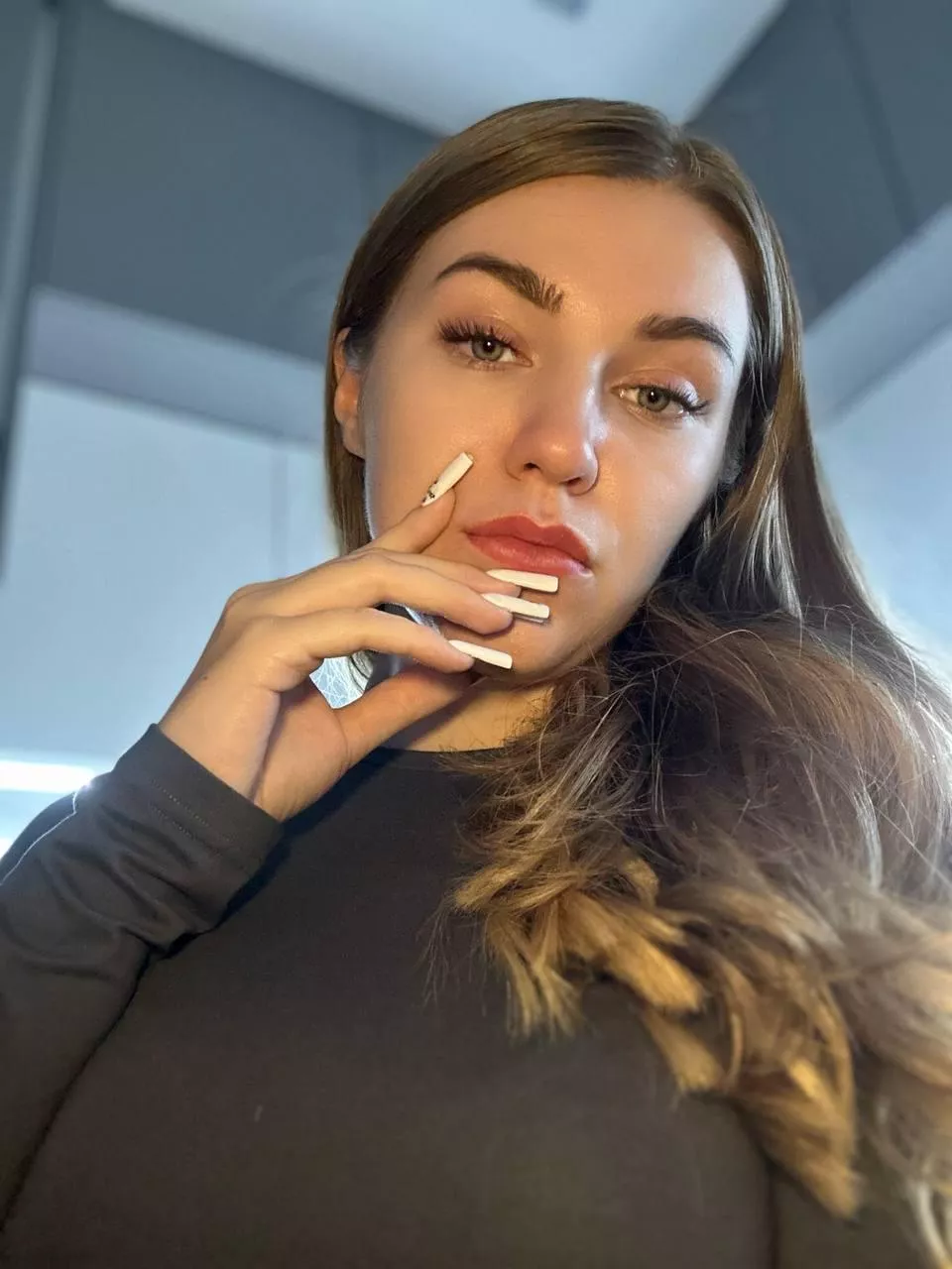 i will let you suck my long nails