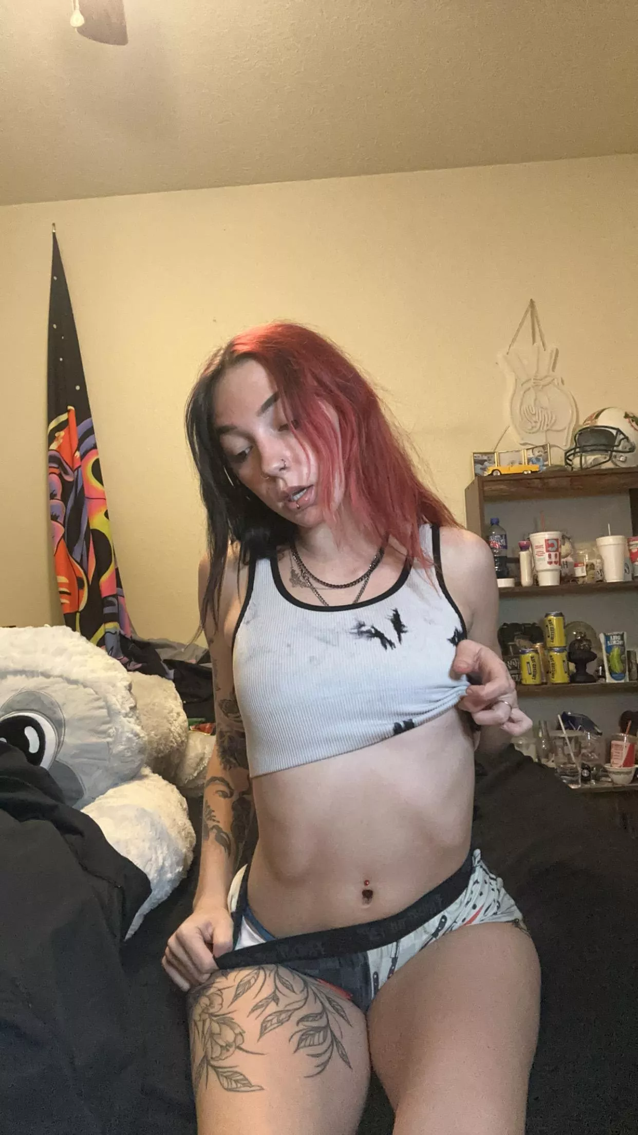 Imagine how my tongue piercing would fell on your dick :3