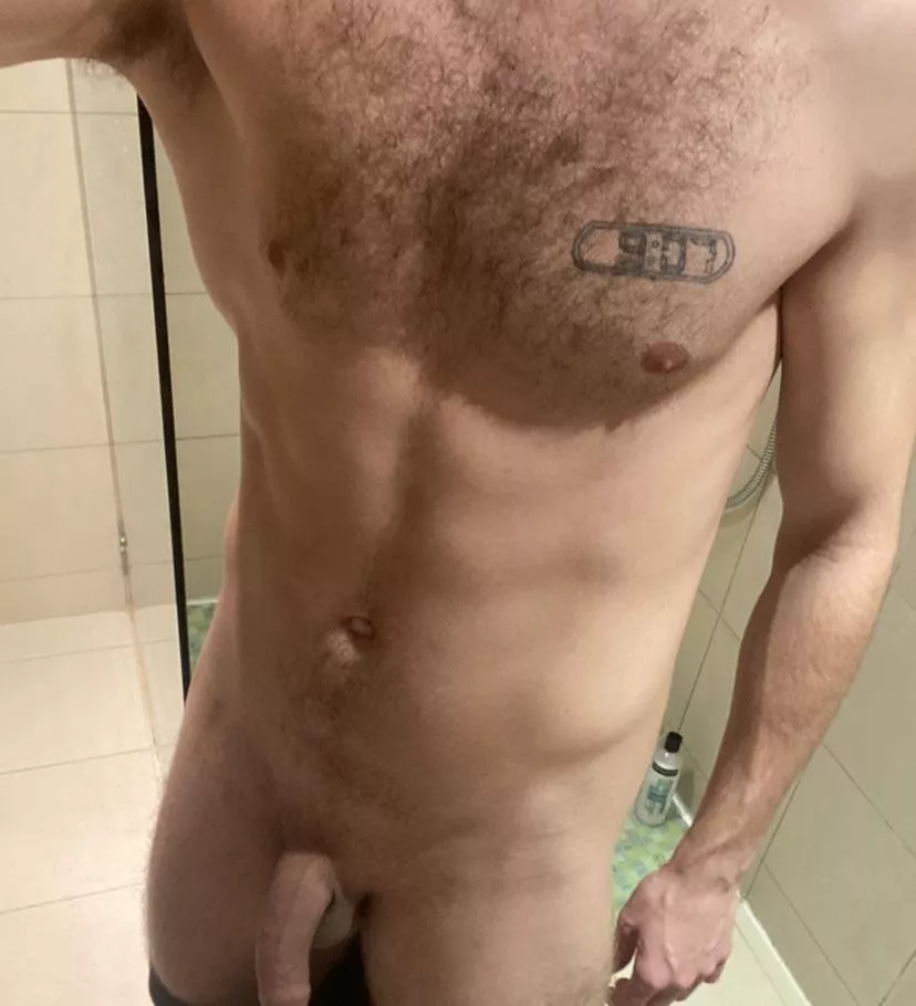 Just before my straight roommate walked in on me and looked at my meat, went red and tried to make a no homo joke 🤣