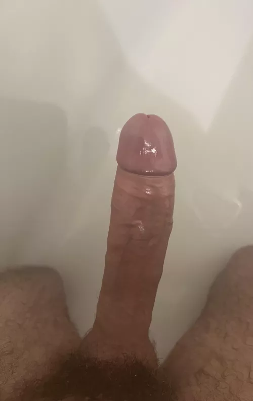 Just got out the shower, nice and wet!