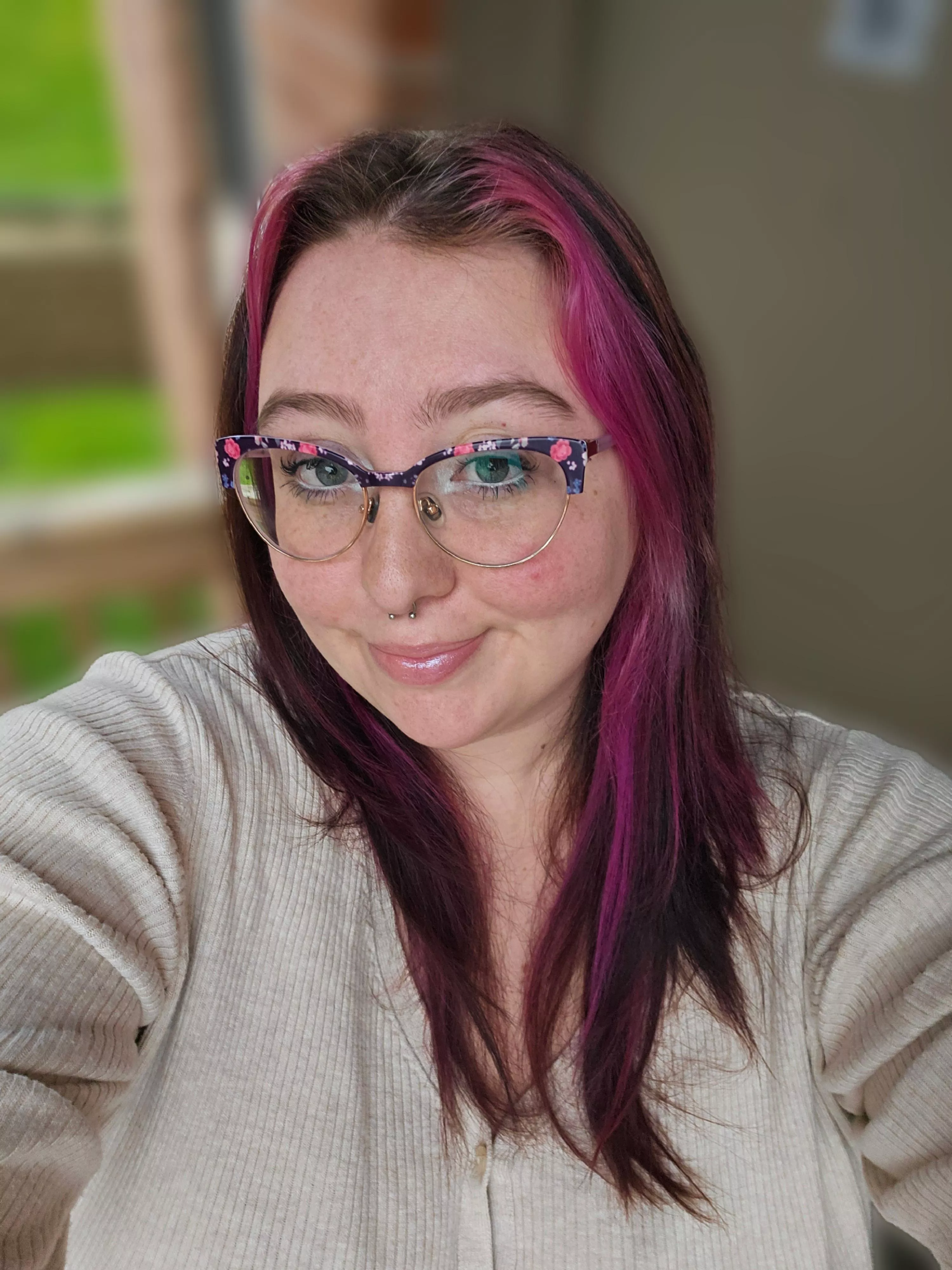 Look so sweet & innocent for once 😇🤣