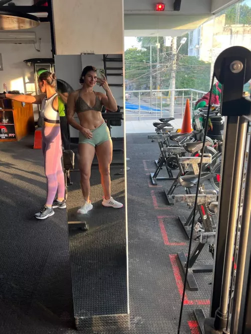 Making my tummy stronger with every workout [IMG]