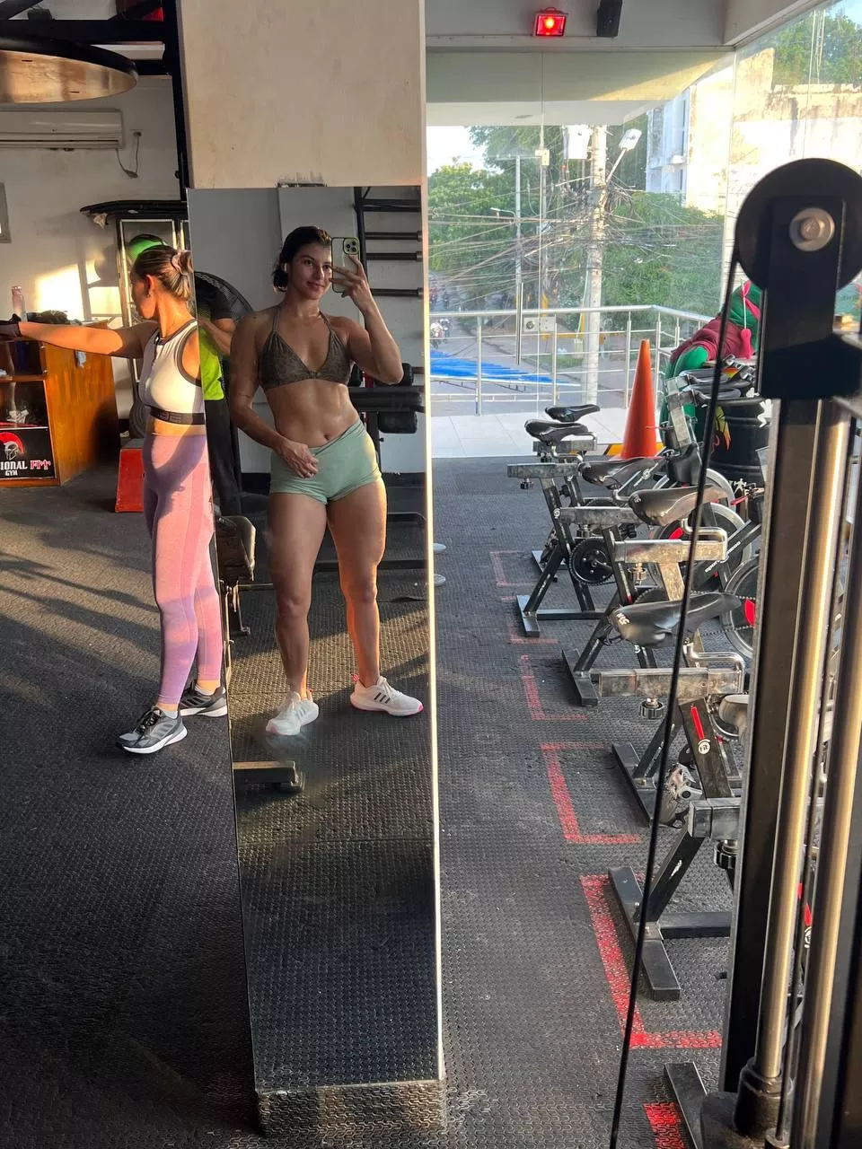 Making my tummy stronger with every workout [IMG]